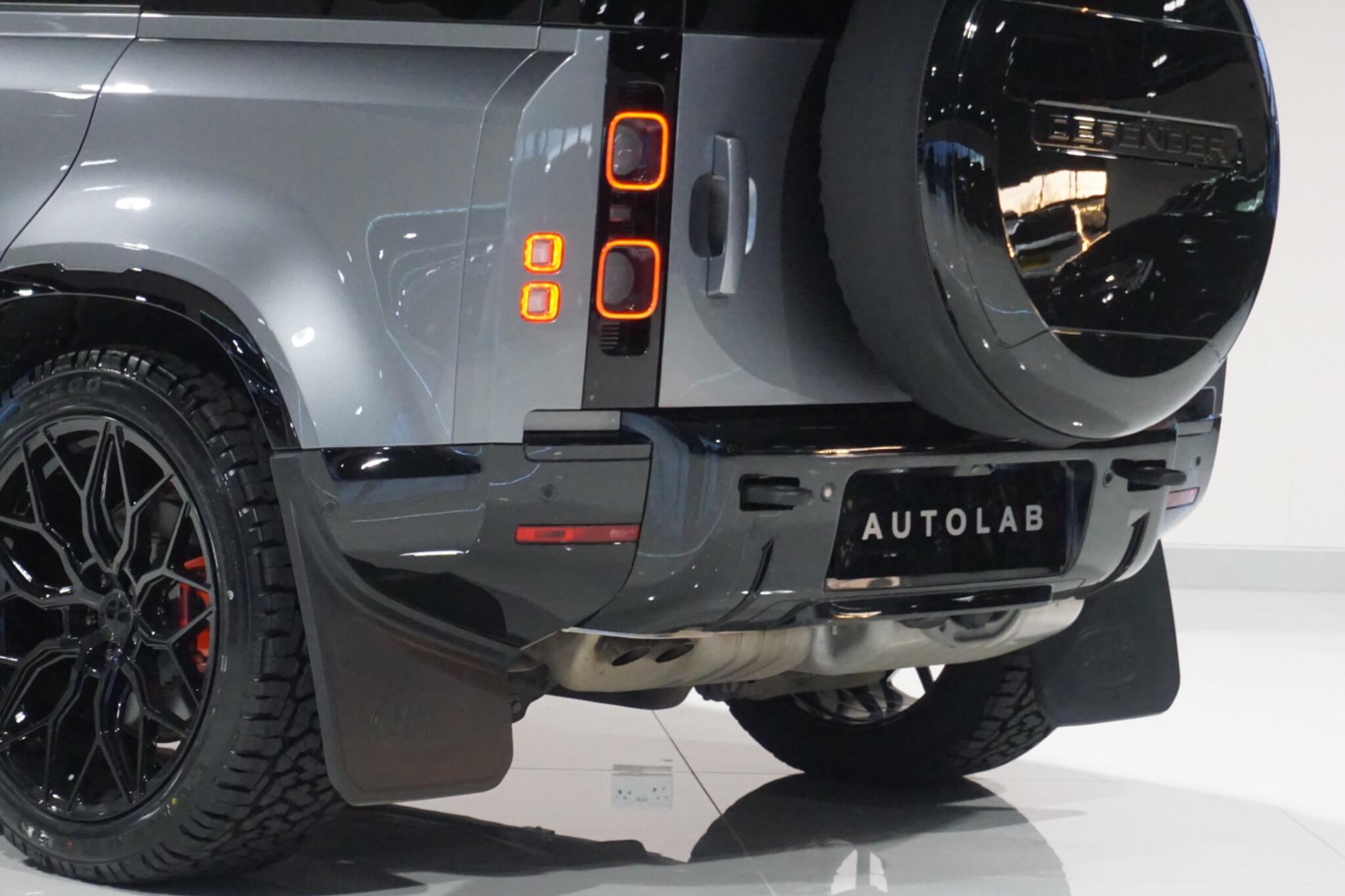 Land Rover Defender 110 3.0 D300 MHEV X SUV 5dr Diesel Auto 4WD Euro 6 (s/s) (300 ps)